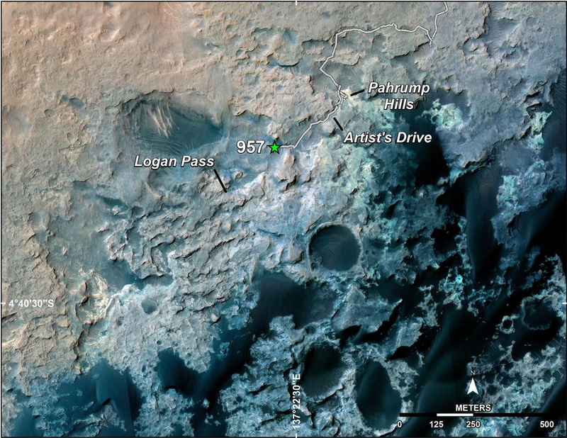 Illustration for article titled The Curiosity Rover Looks Incredibly Lonely When Seen From Space